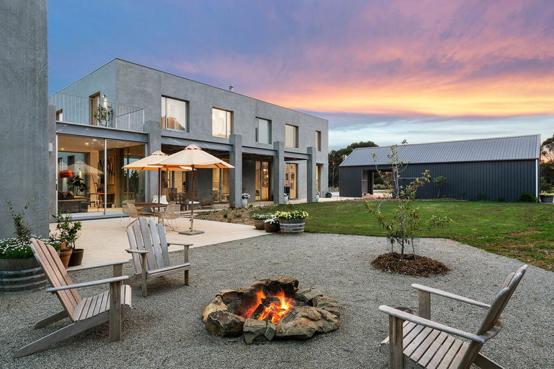 Bells Beach View (With Car Parking)