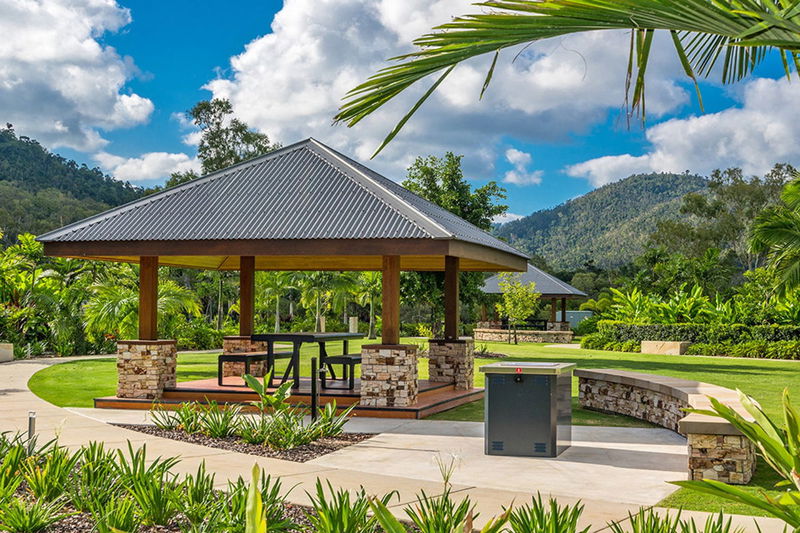 Sapphire (Heated Pool)