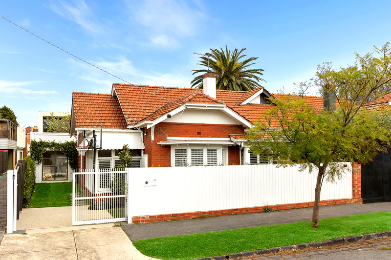 Shelley St