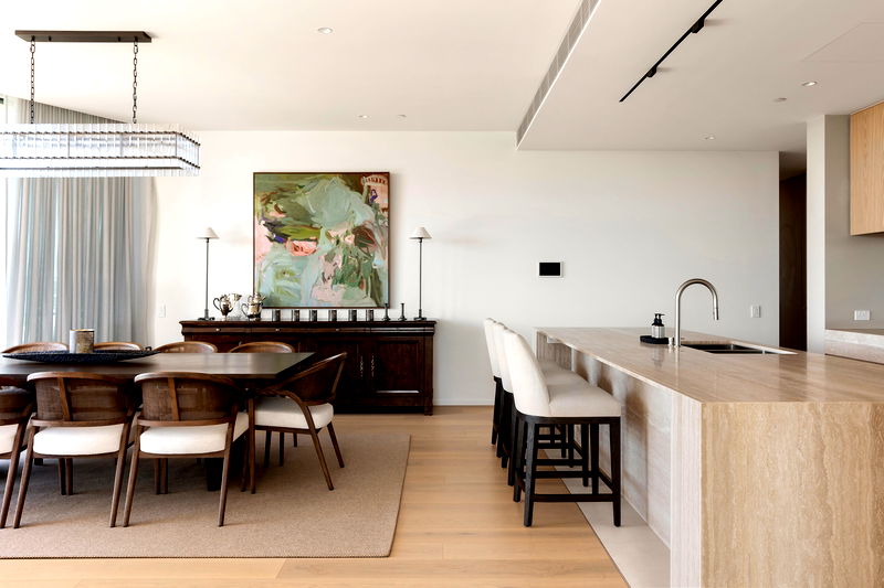 Como Penthouse (Melbourne skyline and river views)