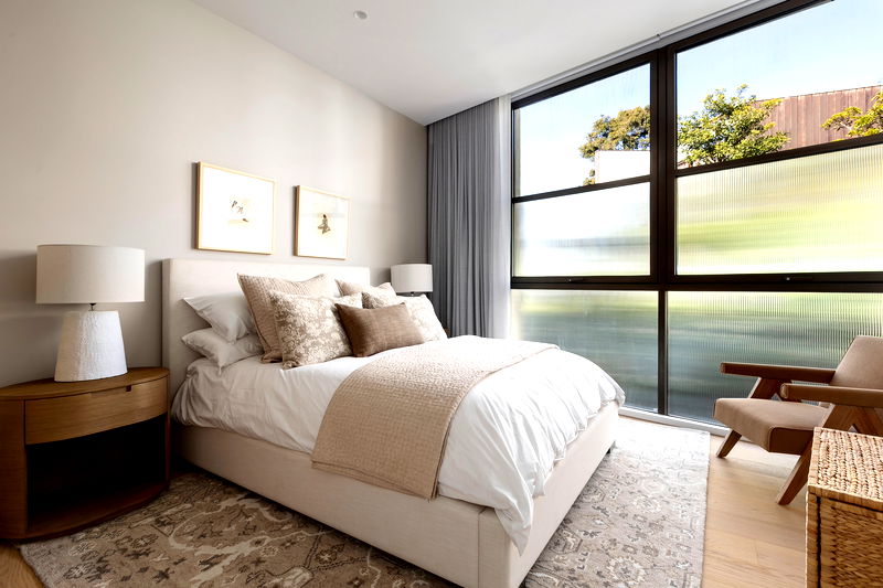 Como Penthouse (Melbourne skyline and river views)
