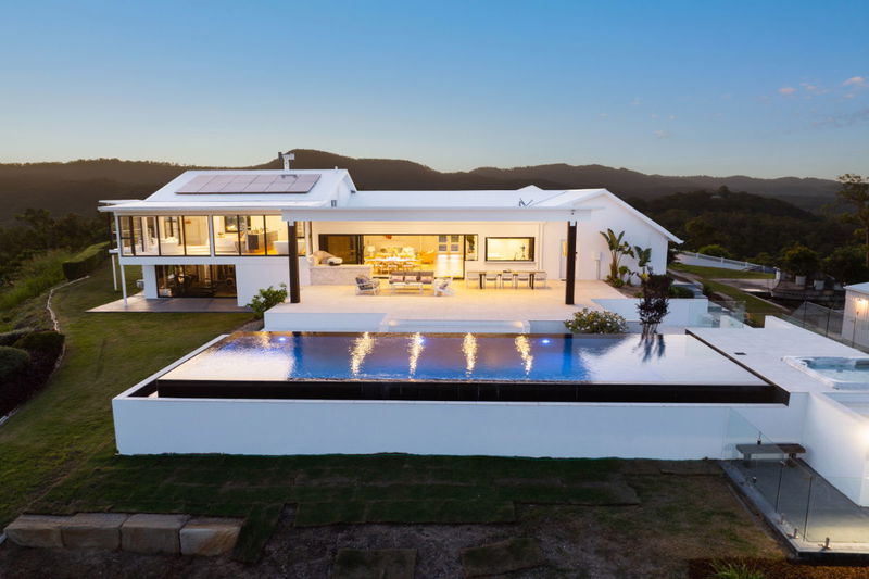 Sky High Estate (Ocean Views)