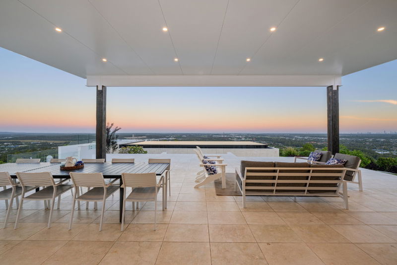 Sky High Estate (Ocean Views)