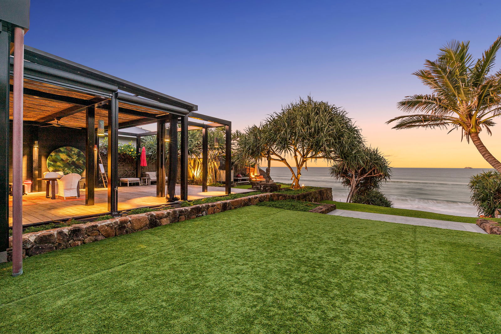 Childe Byron Bay (Pacific House Byron Bay)