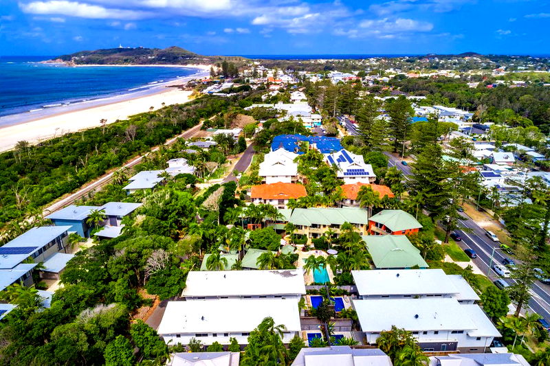 Coconut Palms Villa One - beachside luxury with pool