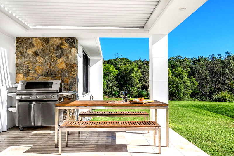 Aurora - Broken Head retreat with pool