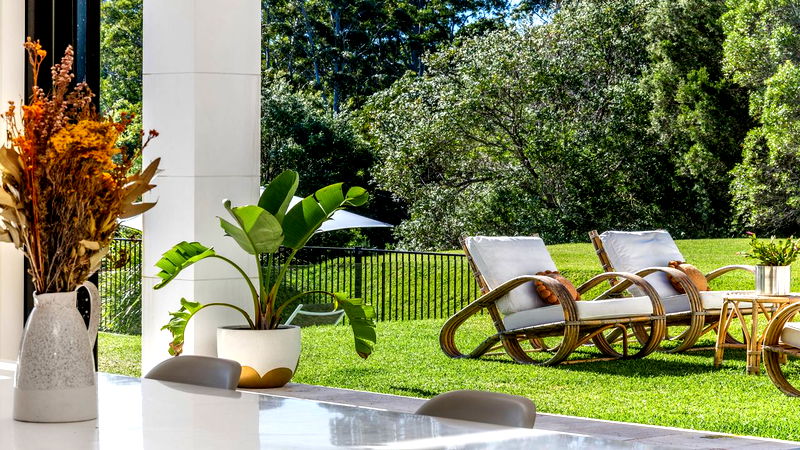 Aurora - Broken Head retreat with pool