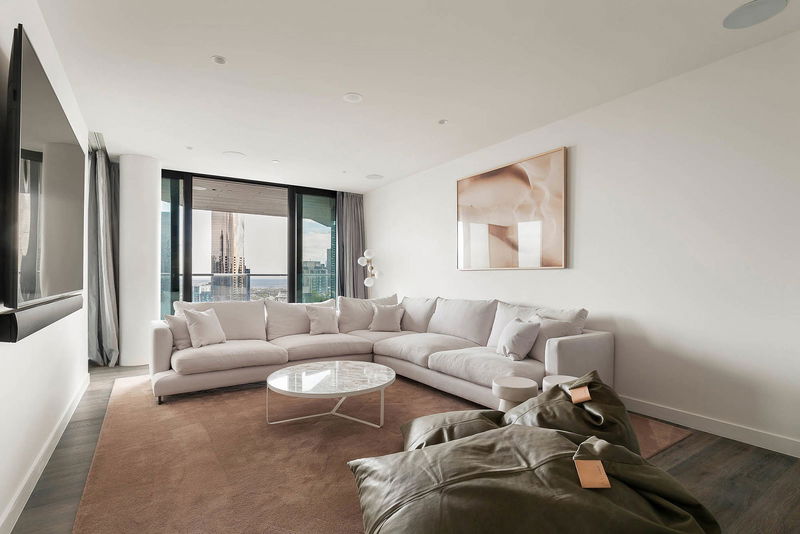 Collins Arch Penthouse (with car parking)