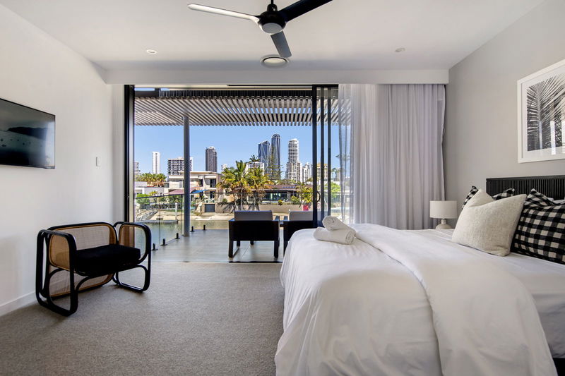 Paradise Isle (Heated Pool)