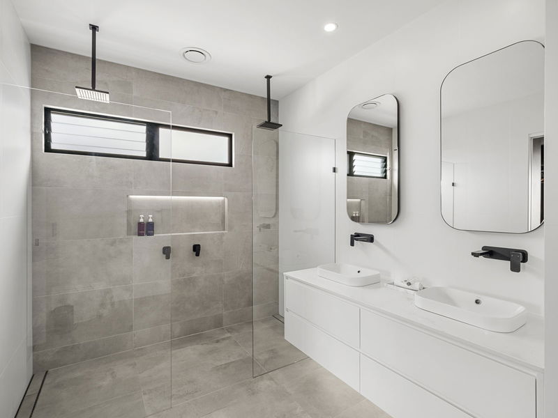 Paradise Isle (Heated Pool)