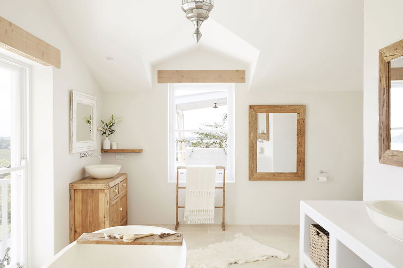 Picadilly House - European inspired Byron manor (With Car Parking)