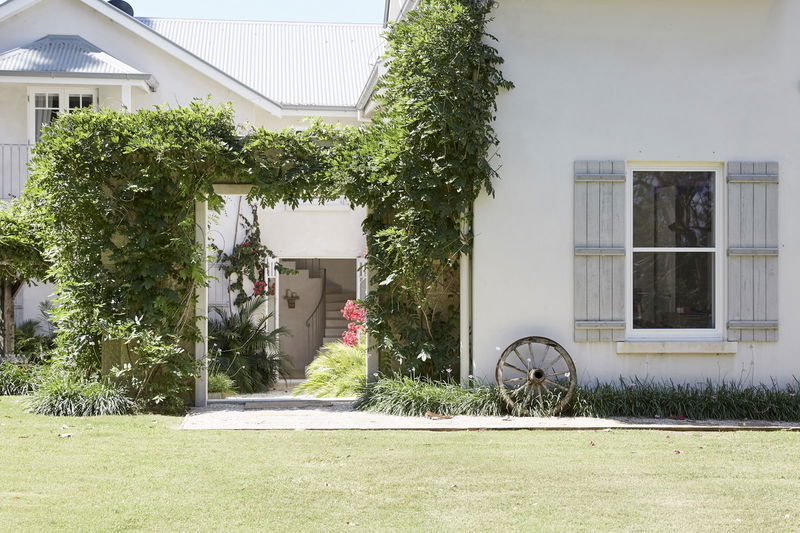 Picadilly House - European inspired Byron manor (With Car Parking)