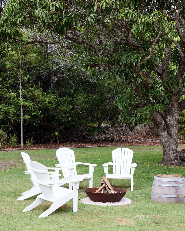 Picadilly Pavilions - beachside Broken Head living (With Car Parking)