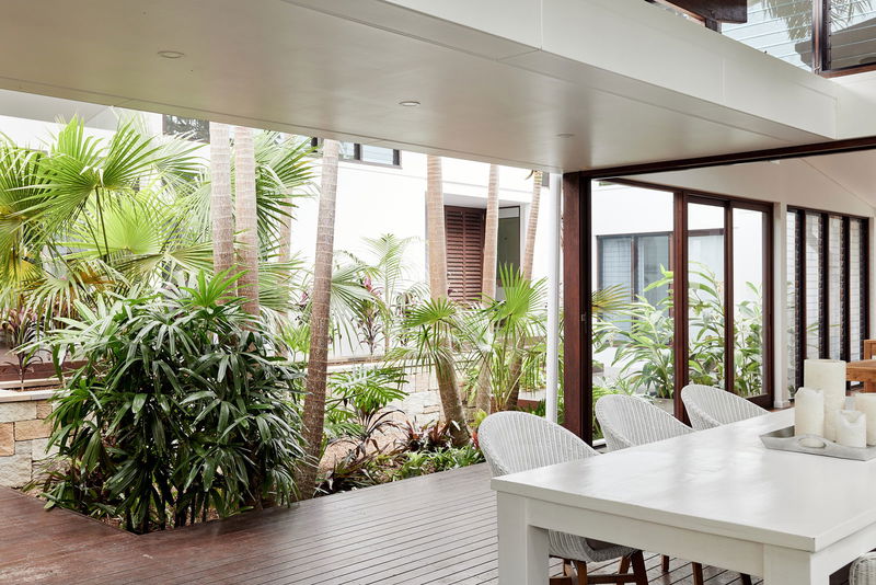 Picadilly Pavilions - beachside Broken Head living (With Car Parking)