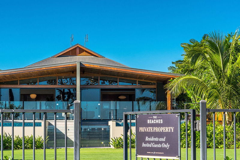 Azure (Walk to Beach)