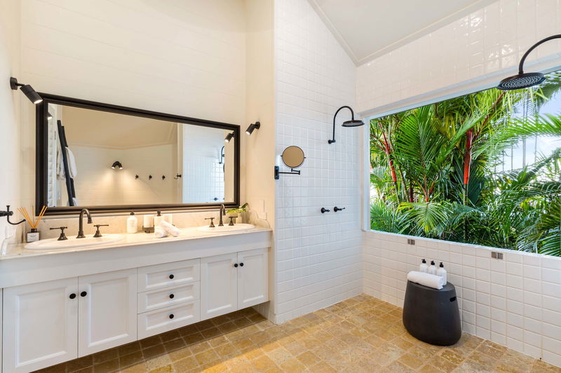 Lighthouse Port Douglas (Heated Pool)