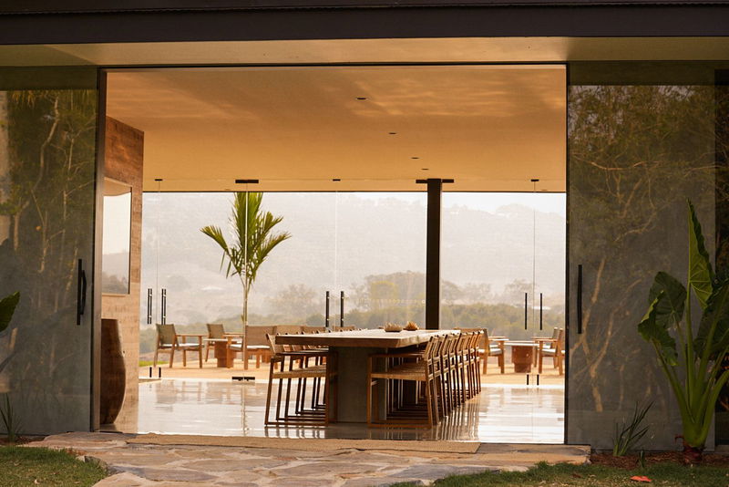 Soma Byron - contemporary hinterland oasis