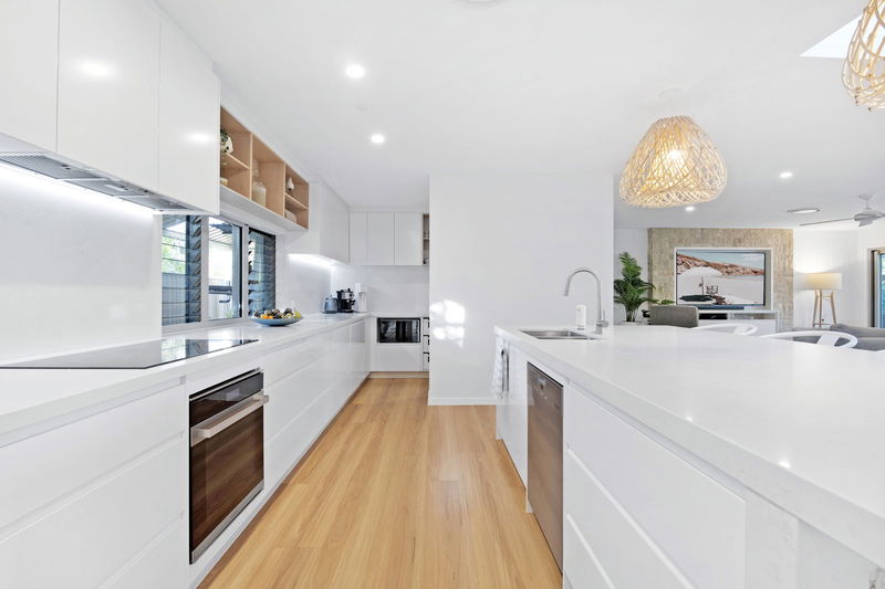 Mermaid Retreat (Heated Pool )