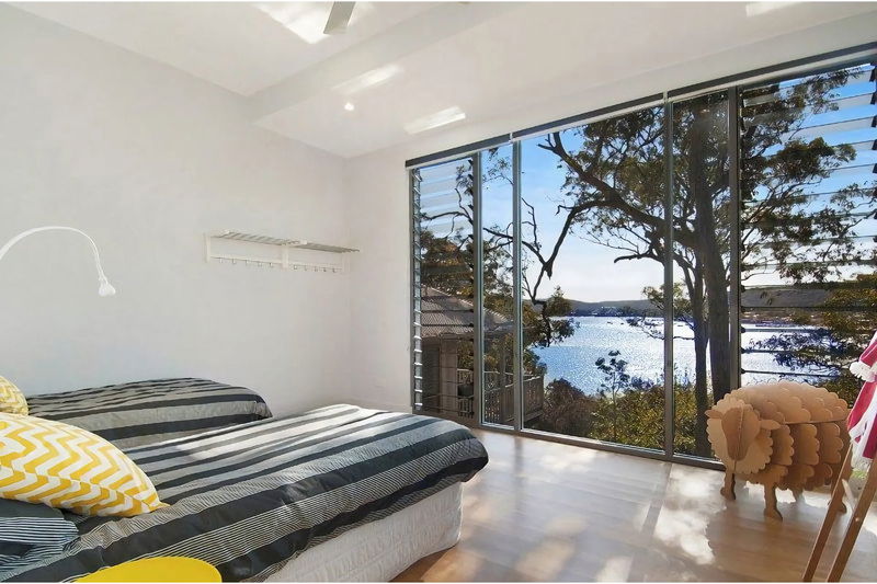 The Canopy at Pretty Beach (Walk to the beach)