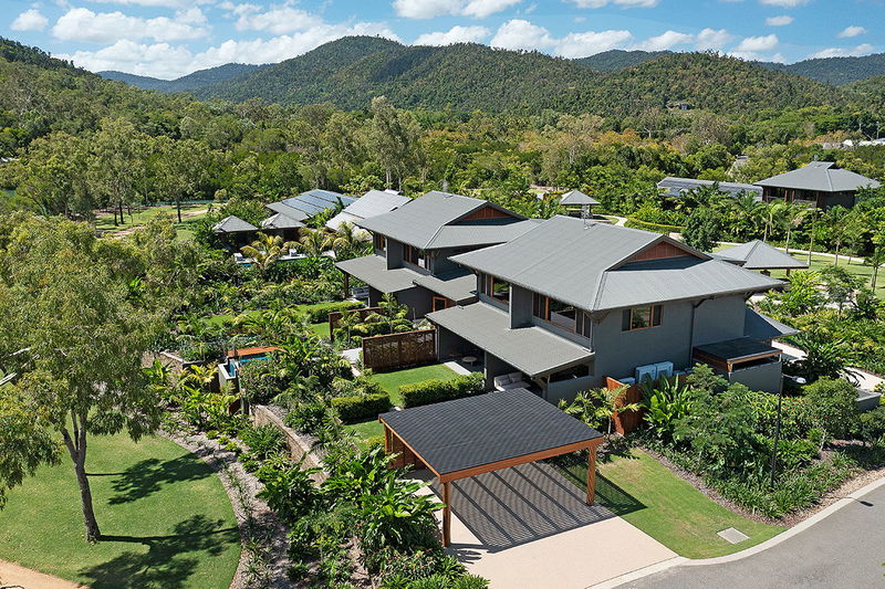 Topaz (With Car Parking)