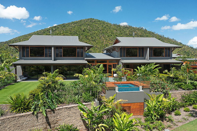 Topaz (With Car Parking)