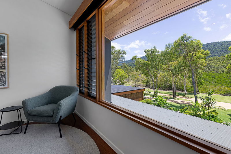 Topaz (With Car Parking)