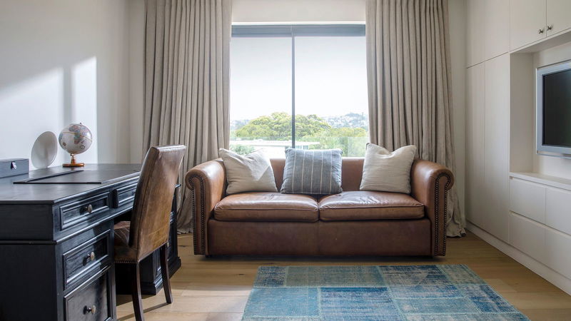 Rose Bay Luxe Penthouse (Walk to Beach)