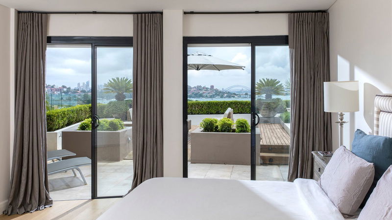 Rose Bay Luxe Penthouse (Walk to Beach)