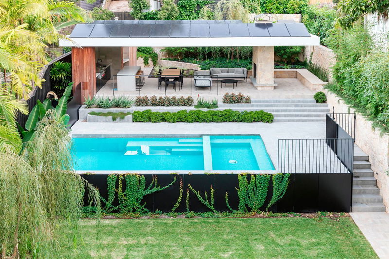 Balmoral Luxury Estate (Walk to Beach)