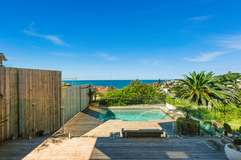 Tamarama Surf View (Walk to Beach)