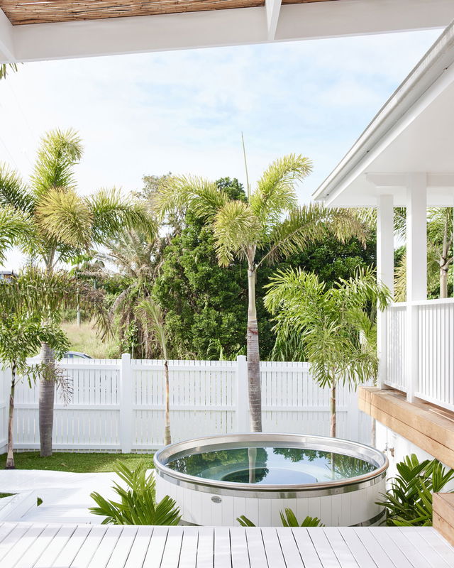 Picadilly Palms (With spa & IR sauna)