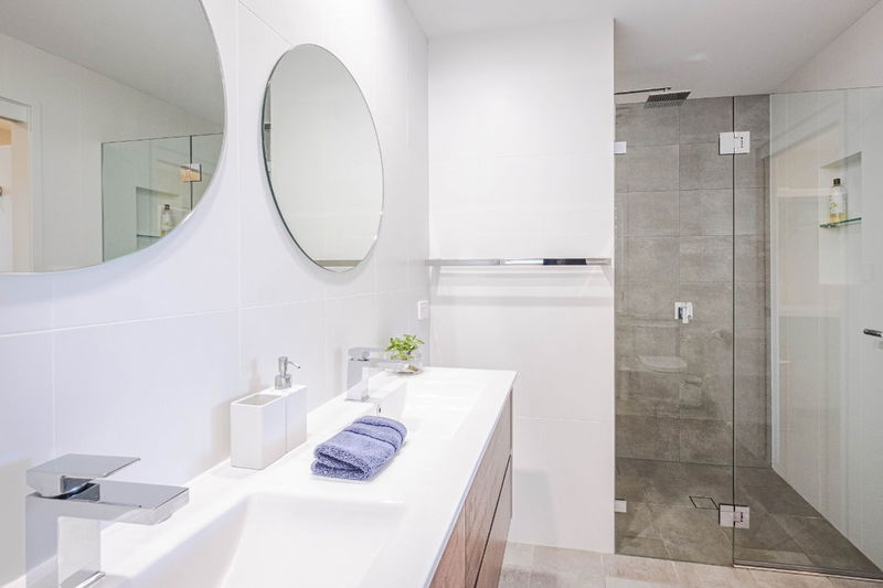 Yarram (Walk to the beach)