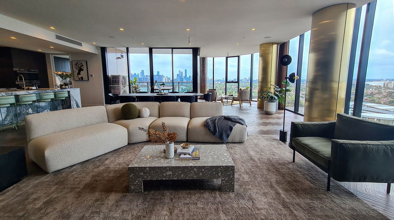 Port Melbourne Penthouse (Heated Pool)