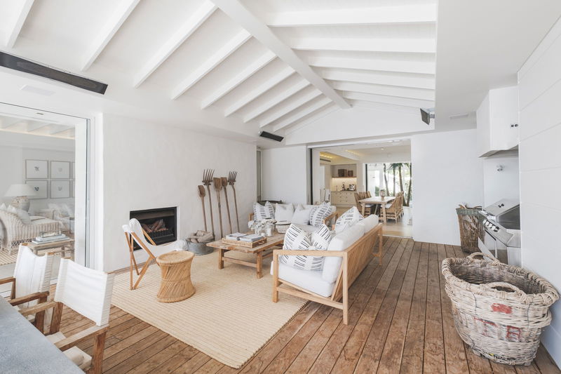 Wagstaffe Tropics (Walk to Beach)