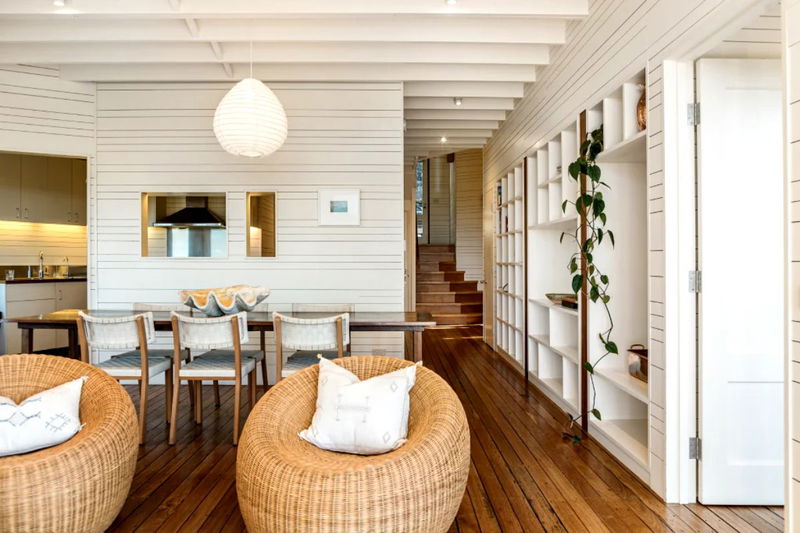 Seven Mile Beach House (With Car Parking)