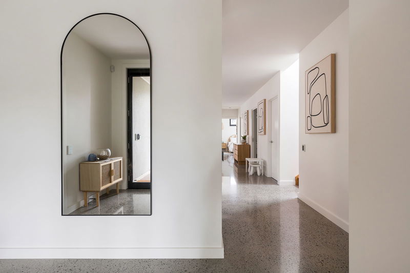 Bali Hi (Walk to Beach)