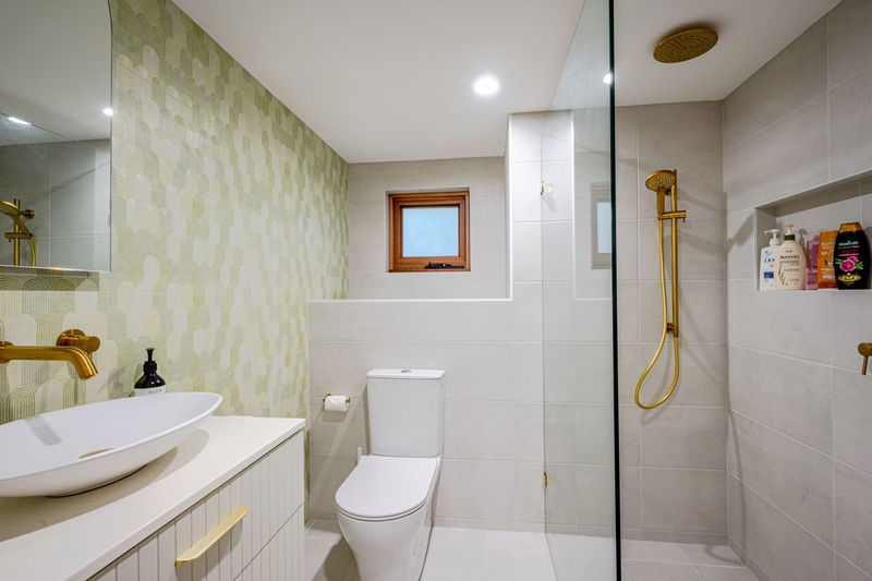 Treetop Acreage with Tennis Court