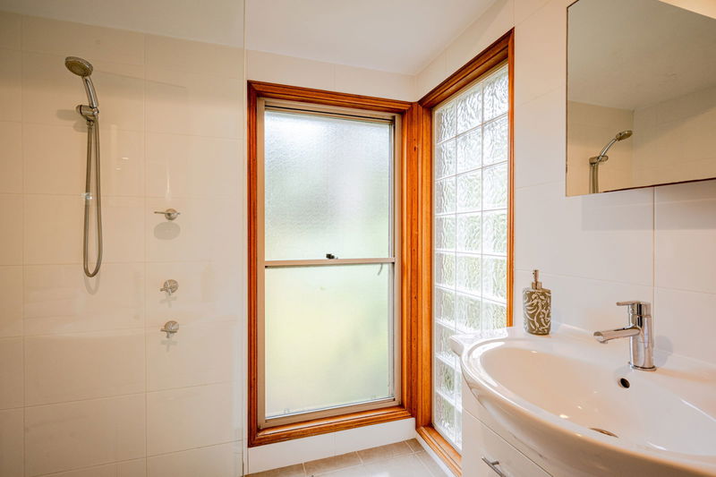 Treetop Acreage with Tennis Court