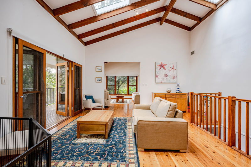 Treetop Acreage with Tennis Court