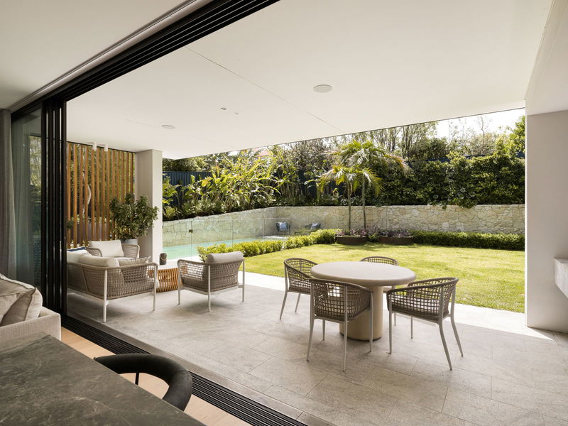 Clifton Modern Luxe (Heated Pool)