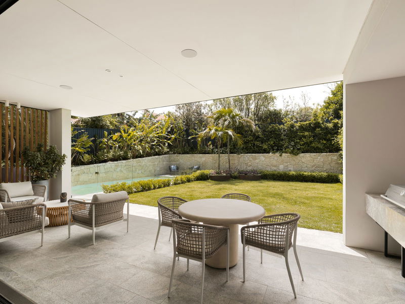 Clifton Modern Luxe (Heated Pool)