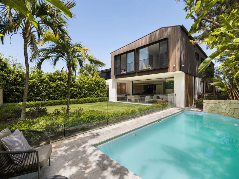 Clifton Modern Luxe (Heated Pool)