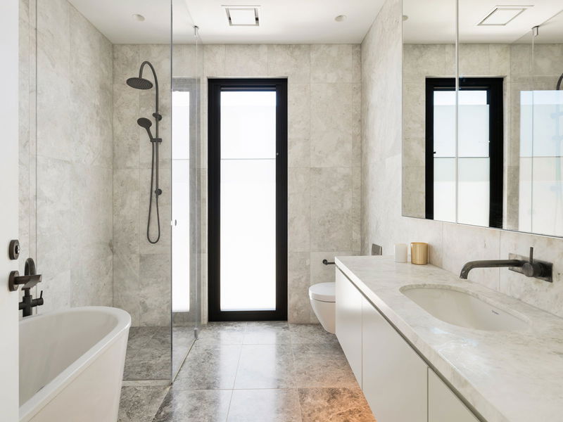 Clifton Modern Luxe (Heated Pool)