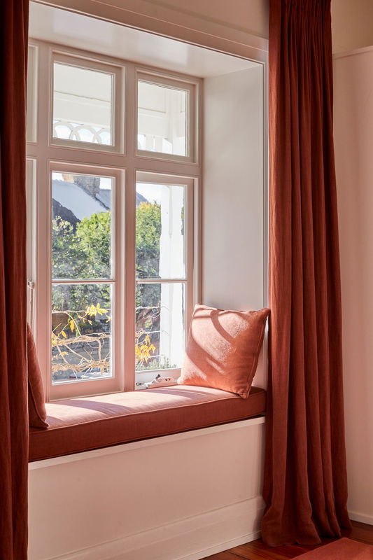 Saha Balmain Luxe (Heated Pool)