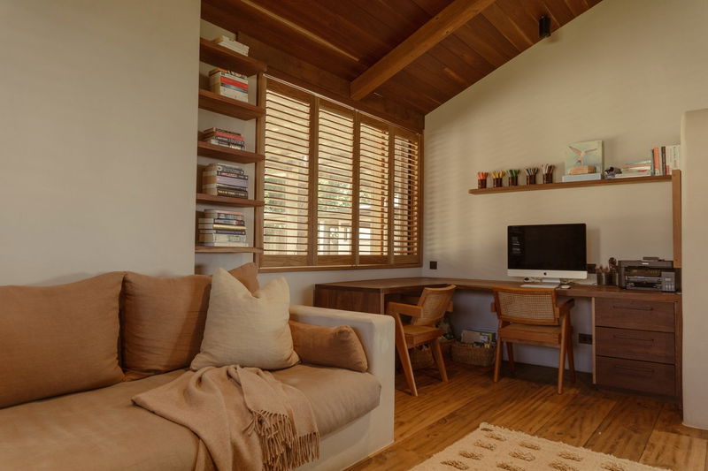 Damia (Pet Friendly)