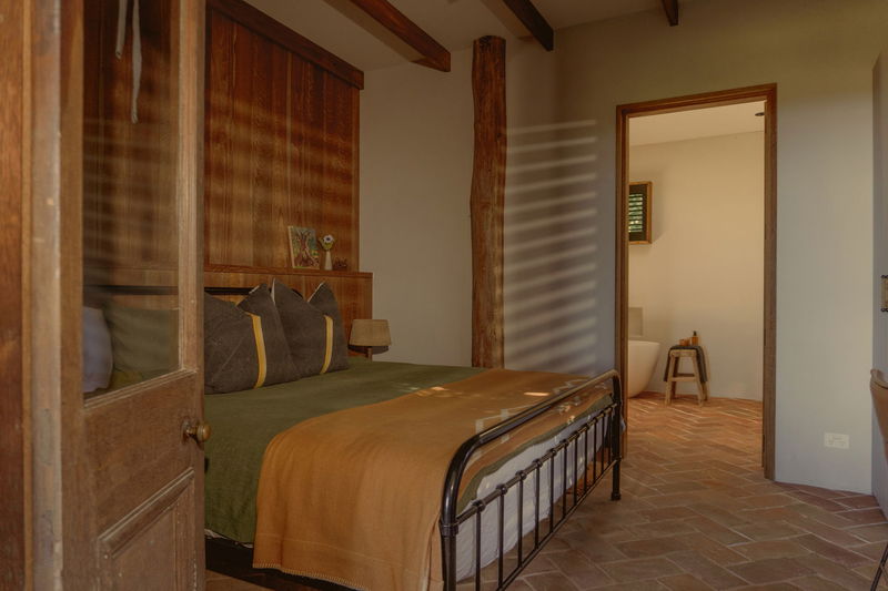 Damia (Pet Friendly)