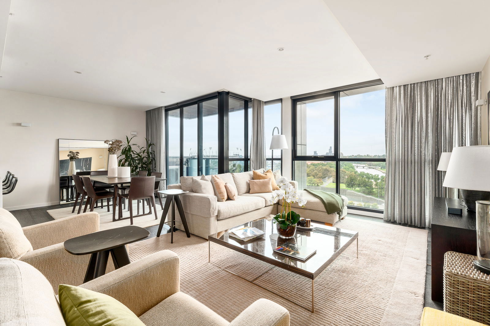 Flinders Melbourne (Yarra View)