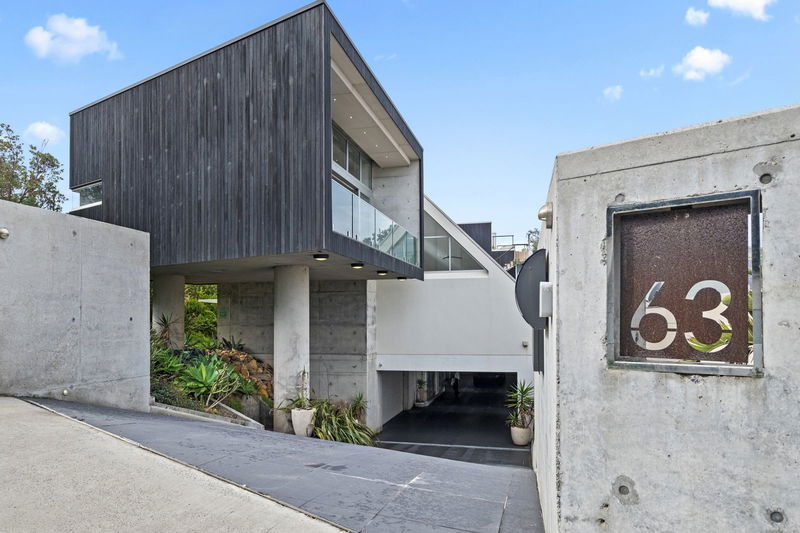 Bluewater at Forresters (w/ heated rooftop spa)