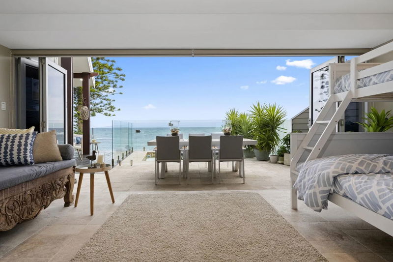 Alaya at Toowoon Bay (On the beach)