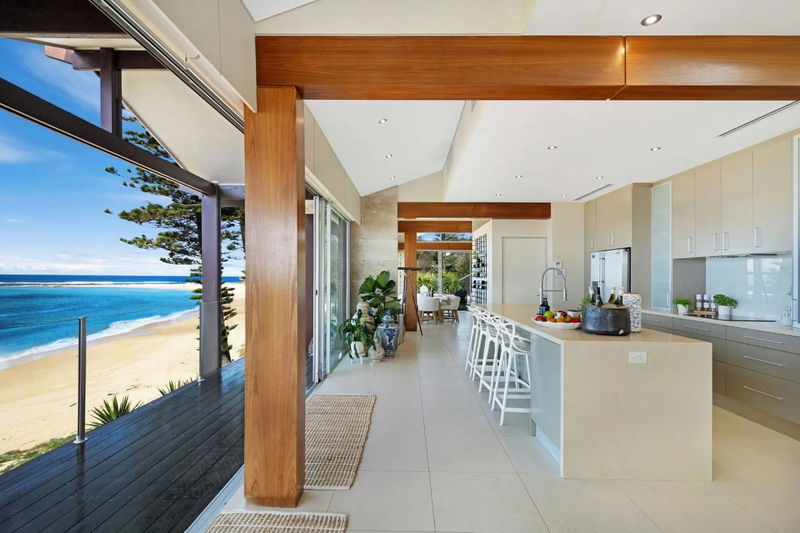 Alaya at Toowoon Bay (On the beach)